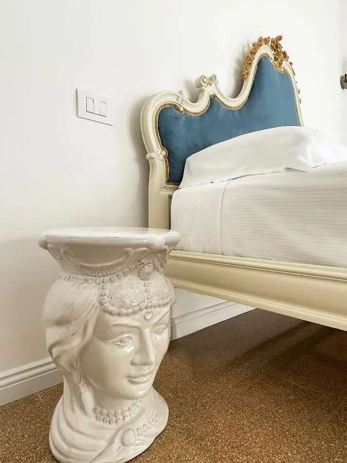 Bed & Breakfast Isola - Smart Aparthotel Messina Italy