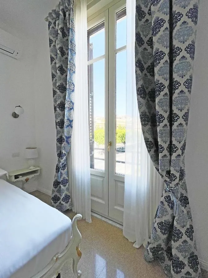 Bed & Breakfast Isola - Smart Aparthotel Messina