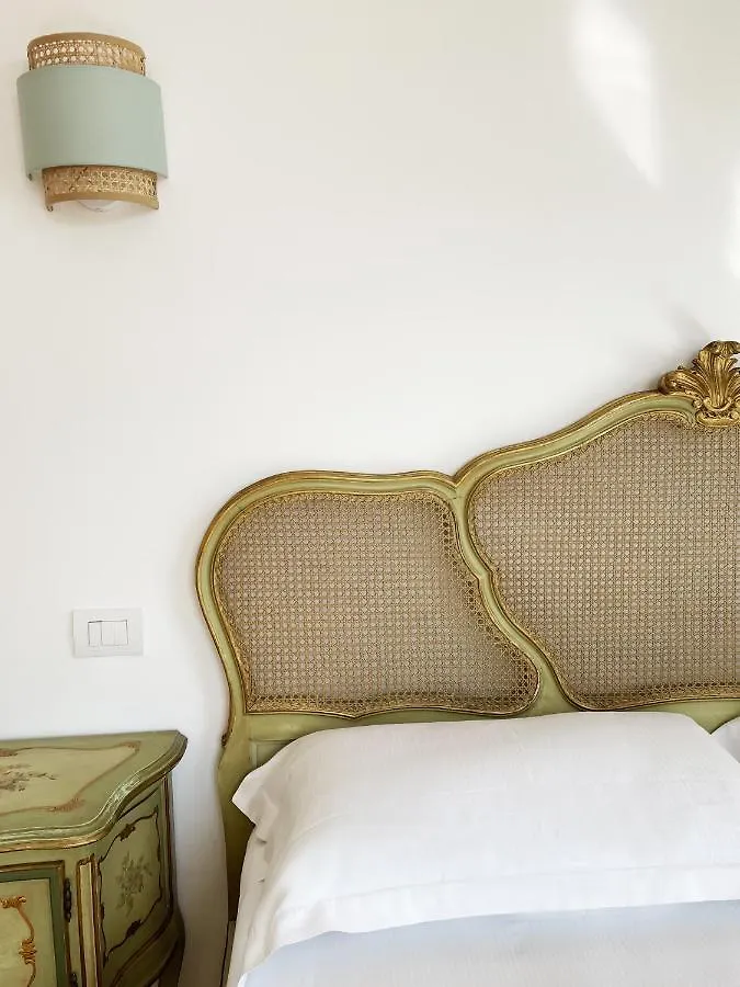 Isola - Smart Aparthotel Messine