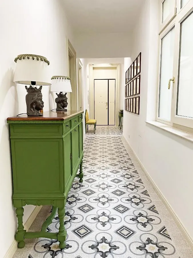 Isola - Smart Aparthotel Messine
